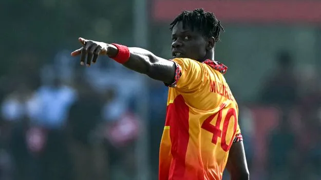 చెలరేగిన పేస్‌ త్రయం