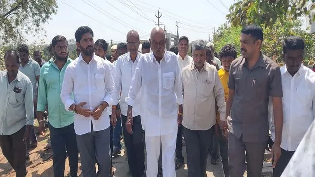 సమస్యలు విని... పరిష్కారానికి మార్గం చూపి...