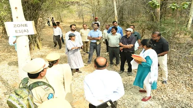 ఫారెస్టు విస్తరణ పనులను పరిశీలించిన అదికారులు