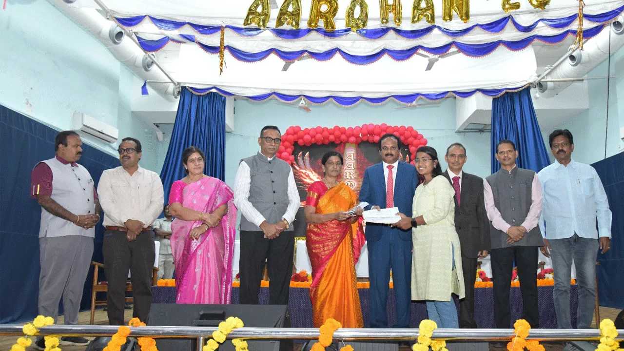 ఇష్టపడి.. కష్టపడి చదివితేనే గొప్ప లక్ష్యాలు సాకారం