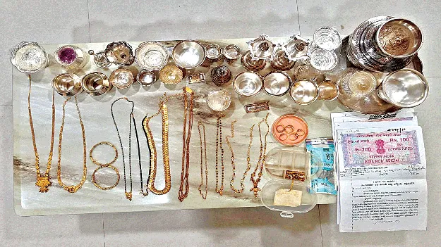 అక్రమాస్తులు రూ.1.1కోట్లు