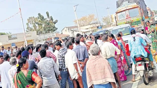 హత్యాయత్నం కేసులో నిందితులను అరెస్టు చేయాలి 