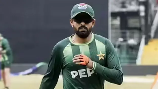 బాబర్‌పై వేటు