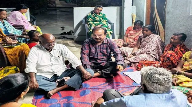 నిరక్షరాస్యులను అక్షరాస్యులుగా మార్చేందుకు కృషి