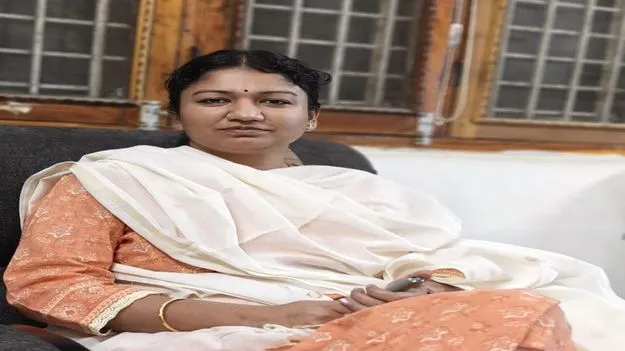 Karimnagar: కలెక్టర్‌గా చిత్రా మిశ్రా