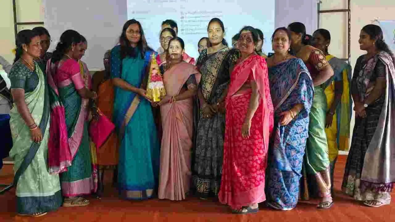 Karimnagar:  పంచాయతీరాజ్‌ చట్టంపై అవగాహన కలిగి ఉండాలి