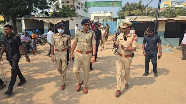 పోలింగ్‌ కేంద్రాల పర్యవేక్షణ