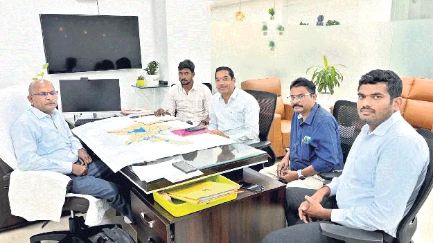 పట్టణాభివృద్ధికి సహకరించాలి