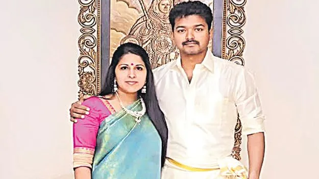 విజయ్‌తో విడాకులు ఇప్పించండి