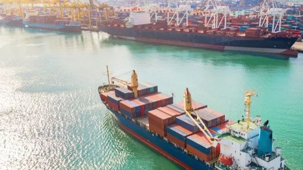 కంటెయినర్లు వెనక్కి!