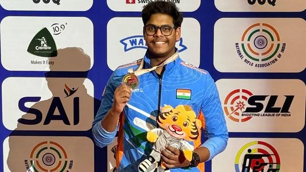 ముకేష్‌ డబుల్‌ ధమాకా