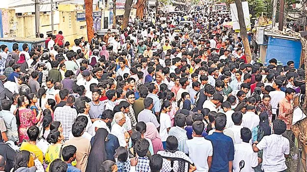 ఇంటర్‌ పరీక్షలకు తొలిరోజు 96.90శాతం హాజరు