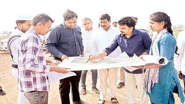 త్వరలో పేదలకు ఇళ్ల పట్టాలు