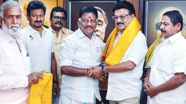 డీఎంకేలో ‘అమ్మ’ విధేయుడు