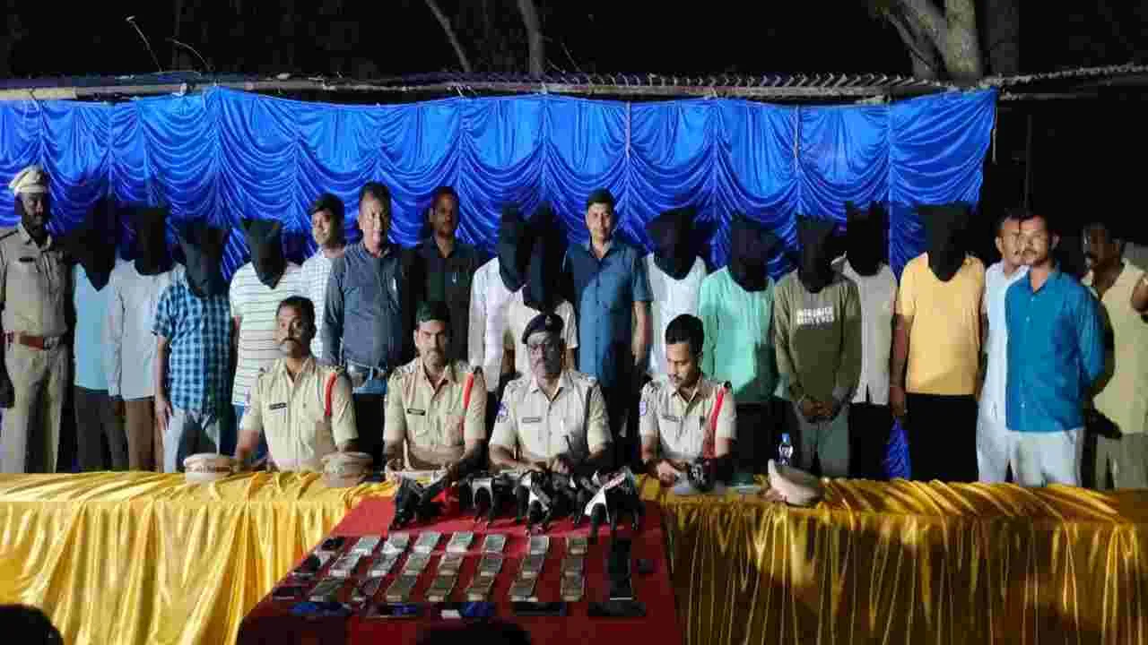 లక్షెట్టిపేటలో నకిలీ కరెన్సీ చలామణి