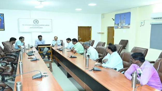 సమ్మెకు దూరంగా ఉండాలి 