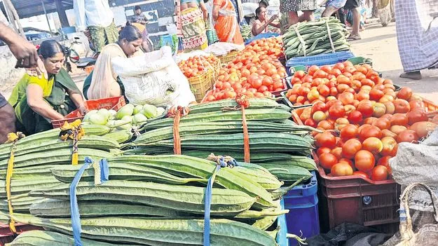 కొనేవారే కరువాయే!