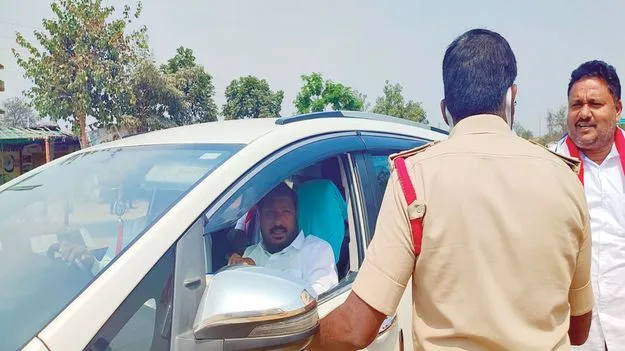   కొట్ర చౌరస్తా వద్ద హైటెన్షన్‌