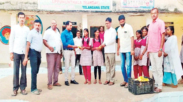 ‘పది’లో వందశాతం ఉత్తీర్ణత సాధించాలి