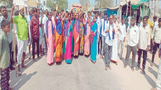 నిందితులకు కఠిన శిక్ష విధించాలి