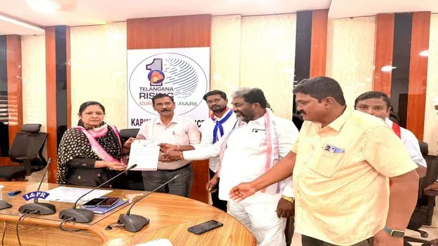 Karimnagar:  బీసీలకు 42శాతం రిజర్వేషన్‌ అమలు చేయాలి