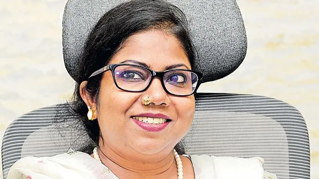 ఆర్థిక స్వాతంత్య్రం తప్పనిసరి