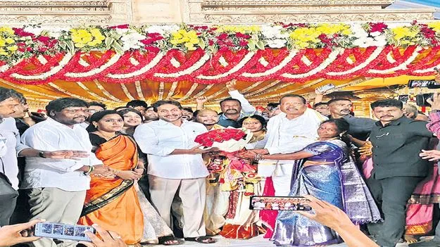 ఎమ్మెల్యే కుమారుడి పెళ్లికి జగన్‌ హాజరు