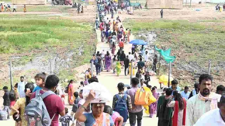 మహా శివరాత్రి 2026: కాళేశ్వర ముక్తేశ్వర ఆలయానికి క్యూ కట్టిన భక్త జనం..