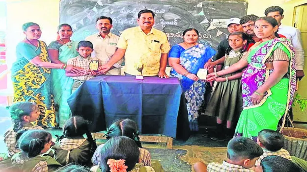 PRESENTATION:  సైన్స మేళా విజేతలకు అభినందనలు