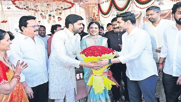 మంత్రి నారా లోకేశ్‌కు ఘన స్వాగతం