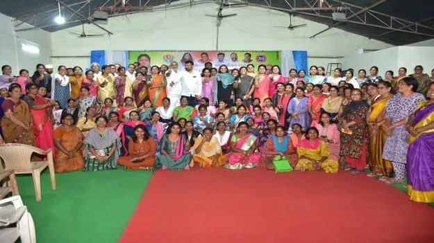 సమాజ అభివృద్దిలో మహిళల పాత్ర కీలకం