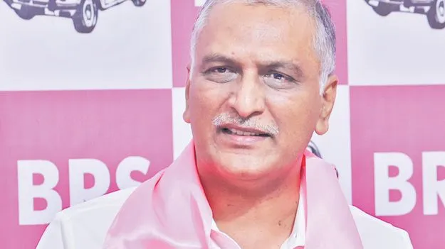 సీఎం, మంత్రులు సహా  కాంగ్రెస్‌ నేతల అధికార దుర్వినియోగం