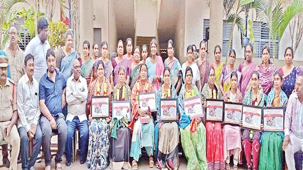 మహిళలతోనే అభివృద్ధి 