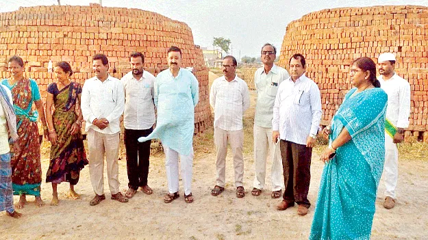 వెట్టిచాకిరీని నిషేధించాలి