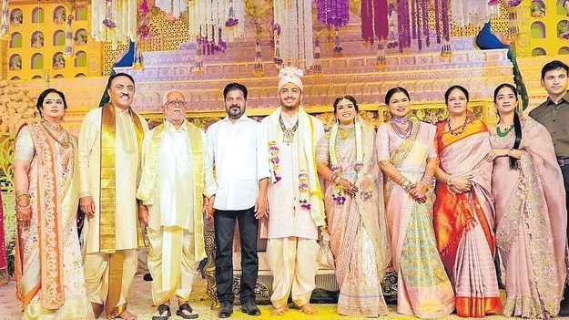జస్టిస్‌ సుదర్శన్‌ రెడ్డి మనుమరాలి వివాహానికి హాజరైన సీఎం రేవంత్‌