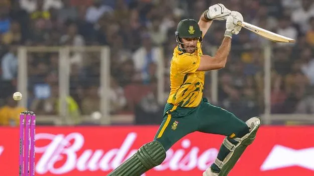 సఫారీల హ్యాట్రిక్‌