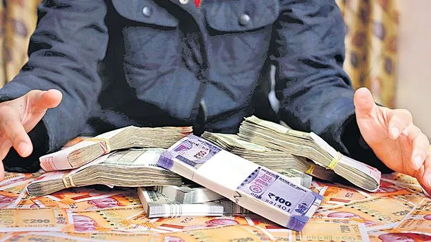 గురుకులాల్లో ‘గౌరవ’ దోపిడీ