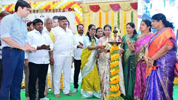    ‘సీమ’లో మహిళలు తక్కువ 