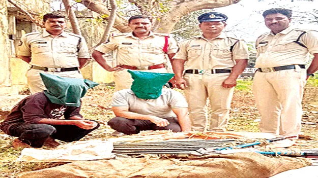 విద్యుత్‌ తీగల చోరీ  