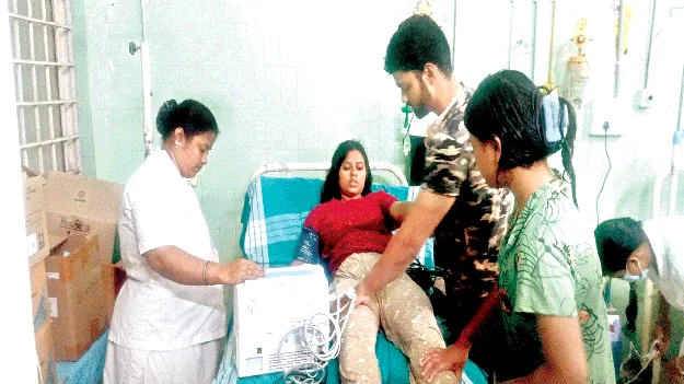 సముద్ర స్నానానికి వెళ్లిన యువతికి అస్వస్థత 