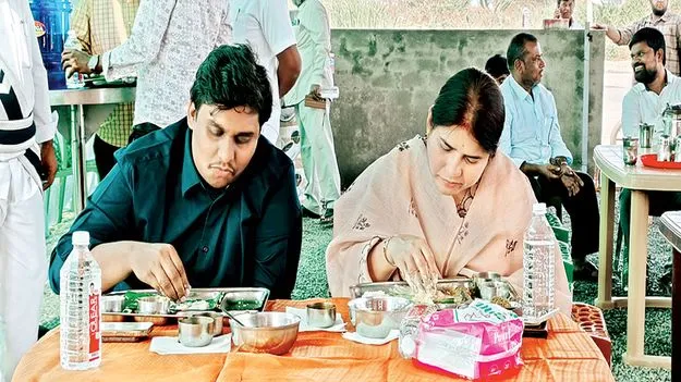 నాణ్యమైన భోజనం అందించాలి: కలెక్టర్‌