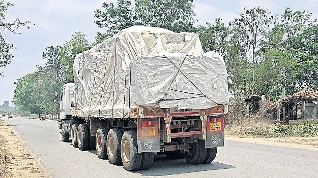 యథేచ్ఛగా గ్రానైట్‌ రవాణా 