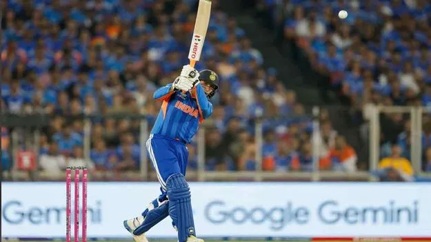 టీ20 ప్రపంచ కప్ ఫైనల్: అభిషేక్ శర్మ హాఫ్ సెంచరీ