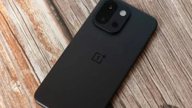 వన్‌ప్లస్ నుంచి త్వరలో మరో ఫోన్! ఫీచర్స్ ఇవే