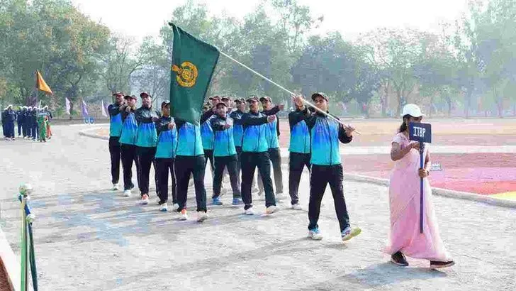 టీ-20 క్రికెట్ టోర్నమెంట్ ప్రారంభించిన హోం మంత్రి అనిత