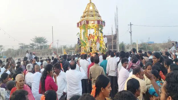 వేడుకగా సిద్దేశ్వరుడి రథోత్సవం