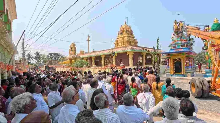 క్రాపలో ఆధ్యాత్మిక శోభ.. నేత్రపర్వంగా ఆలయ పున:ప్రతిష్ఠాపన మహోత్సవం.. 