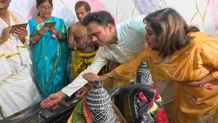 క్రాపలో ఆధ్యాత్మిక శోభ.. నేత్రపర్వంగా ఆలయ పున:ప్రతిష్ఠాపన మహోత్సవం.. 