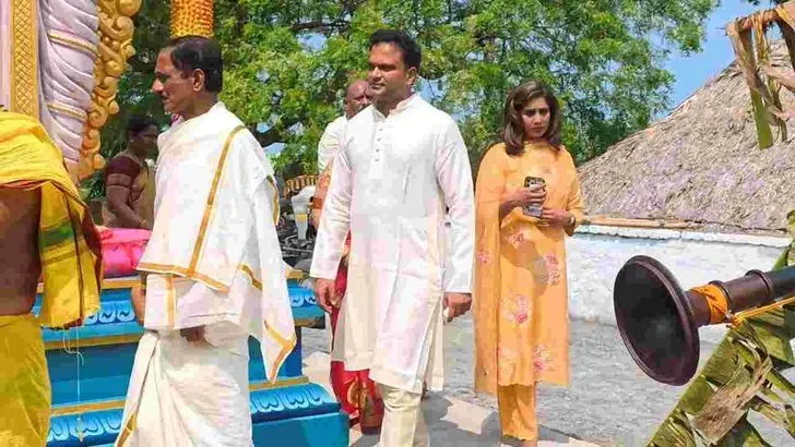 క్రాపలో ఆధ్యాత్మిక శోభ.. నేత్రపర్వంగా ఆలయ పున:ప్రతిష్ఠాపన మహోత్సవం.. 