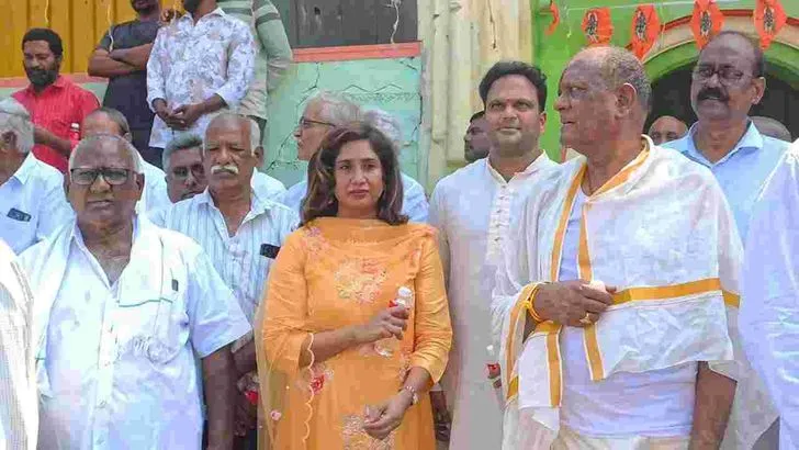 క్రాపలో ఆధ్యాత్మిక శోభ.. నేత్రపర్వంగా ఆలయ పున:ప్రతిష్ఠాపన మహోత్సవం.. 